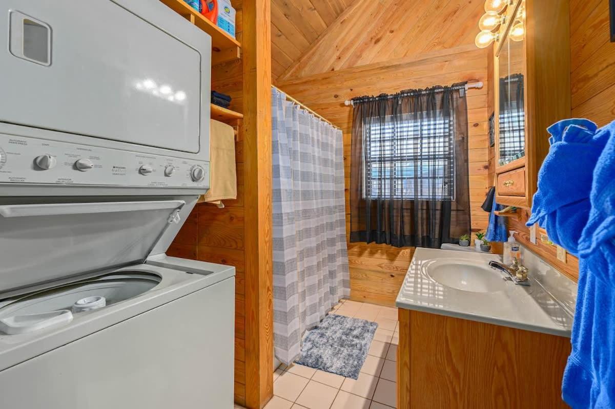 Beautiful View! Log Cabin,Fireplace,Hot Tub,Arcade,Pool,Fishing Sevierville Exterior foto